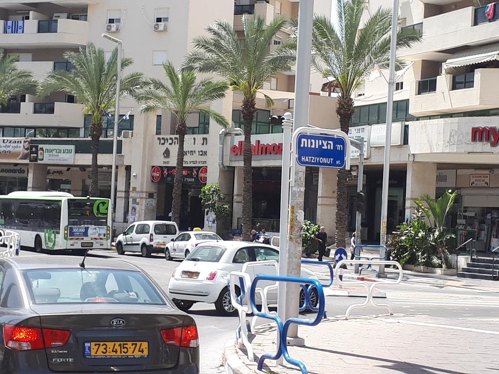 Apartment 2 Bedrooms Central Location أشدود المظهر الخارجي الصورة